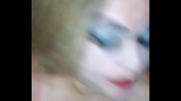Spanking red lips