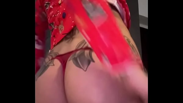 Mommy doesn’t really want to stay dressed today