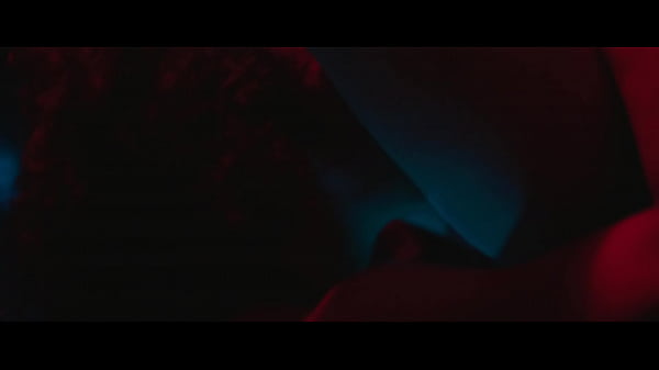 espiando a mi esposa como se la cogen en el coche