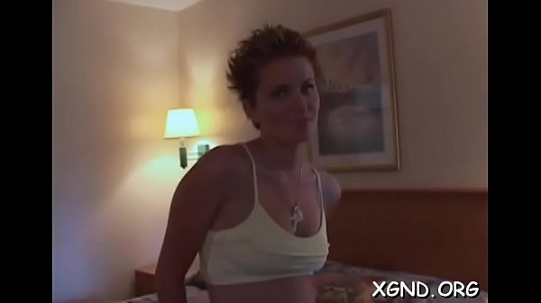 Penis gets sucked with passion by charming bomb...