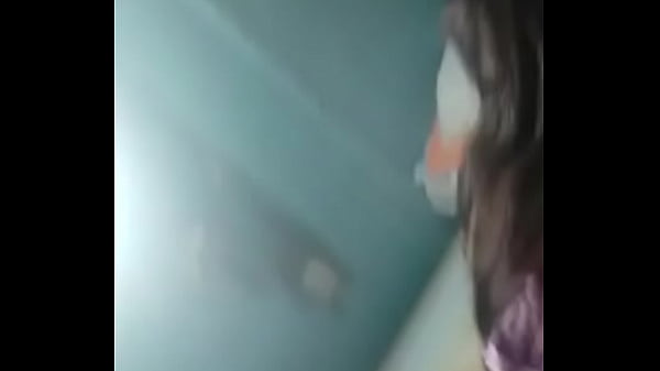 Download Video - NOVINHA DE 19 ANOS  LEVA  O COROA  A LOUCURA ELA  TODA  HORA  PEDIA LEITINHO NA  PEPEKA O   TIU  N&Atilde;O  QUENTOU E GOZOUUU MUINTO