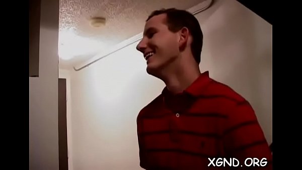 Appealing Britney gets access to a donga