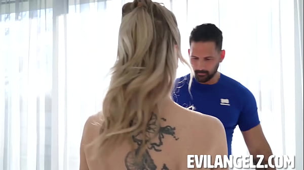 Download Video - Gaping MILF Lorenzo Viota&comma; Angie Lynx