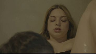 Download Video - I surprise my wife in the laundry room and she can't stop enjoying it - Milky ending