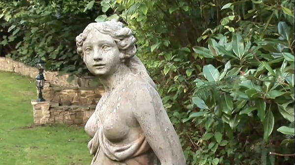 Busty Chicks Loves Sucking Shaved Dick