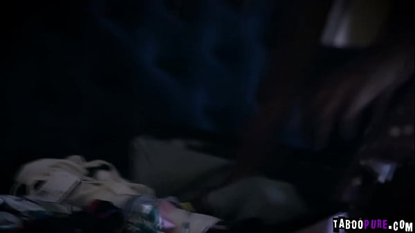 Ebony babe Ana Foxx giving the studs white a deepthroat blowjob and makes him fuck her caramel muffin