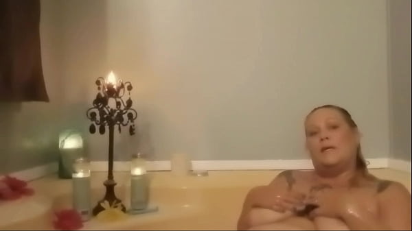 Download Video - Hot Milf BBW Raya Rollins catches her step-sons watching her as she relaxes in her bath&period;&period;&period;PREVIEW