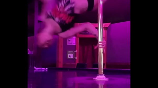 “Levita” exotic pole dancing