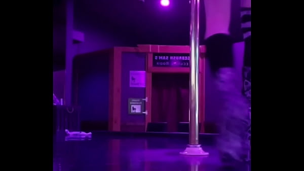 “Levita” exotic pole dancing