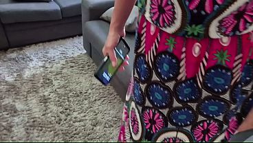 Download Video - Aconteceu no supermercado - Pregadora que estava pregando a palavra no supermercado acabou sendo fodida por um cliente&comma; ela caiu em tenta&ccedil;&atilde;o e depois se arrependeu