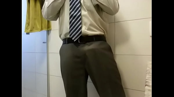Download Video - Punheta depois do trampo