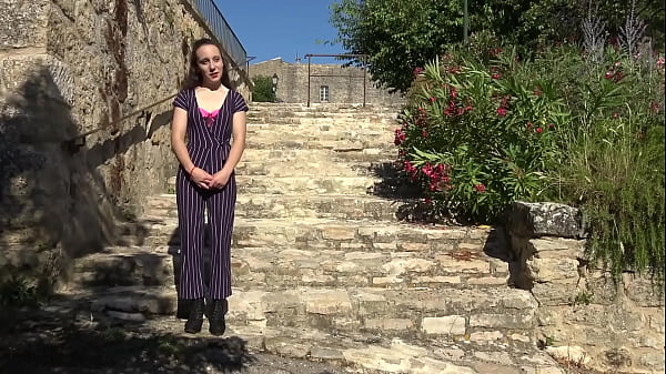 Download Video - Amandine&comma; 18ans&comma; &eacute;tudiante en &eacute;cole de commerce &agrave; Lyon &excl;