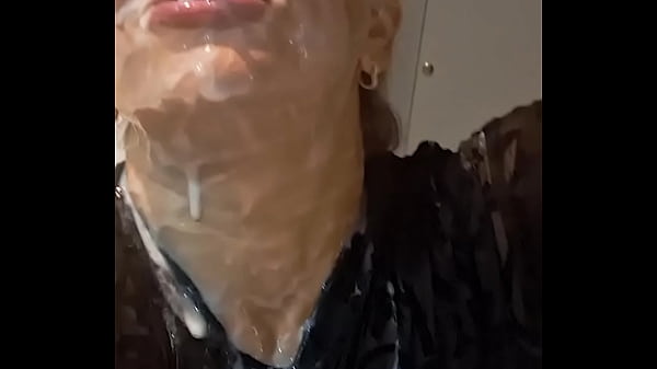Download Video - Os safados casados me fizeram isso&comma; mas n&atilde;o quiseram mostrar nem os cacetes&period; Esperando outros safados com muita porra pra novas gozadas na minha boca&comma; cara