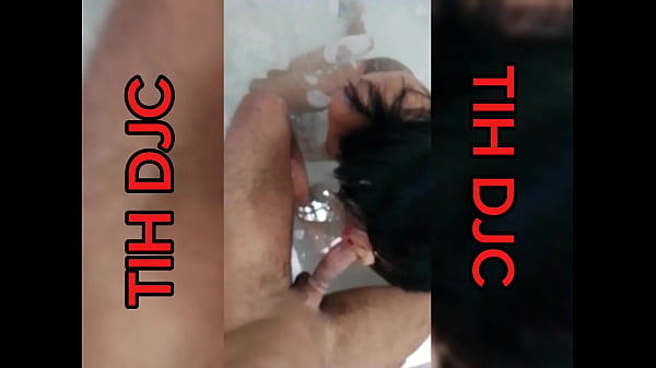 I PAID A VERY NASTY AND ATE HER DELICIOUS PUSSY IN THE HOT TUB AT THE MOTEL (COMPLETE RED)