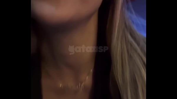 Download Video - Conheci um moreno dotado BBC na Casa de Swing&comma; fiquei de namoradinha&comma; depois levei ele para cabine e dei gostoso na frente do corno&excl; COMPLETO NO SHEER