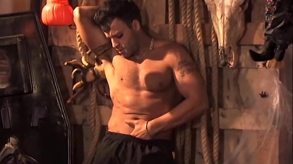 Um Vampiro Muito Quente - estrelando Rog&ecirc; Ferro