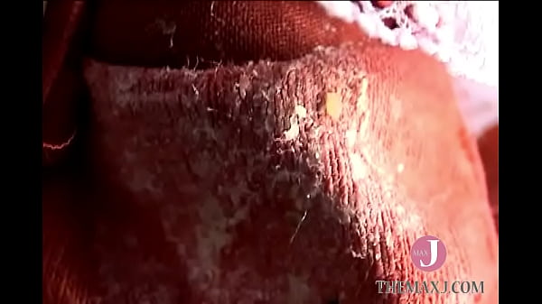 Download Video - モデル マンコの匂いが染み付いたパンツ03- その2