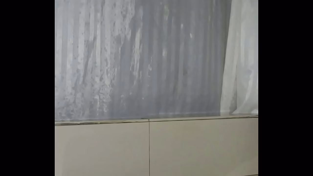 Me quedo solo en el hotel y me divierto solito (Edisonrd1)