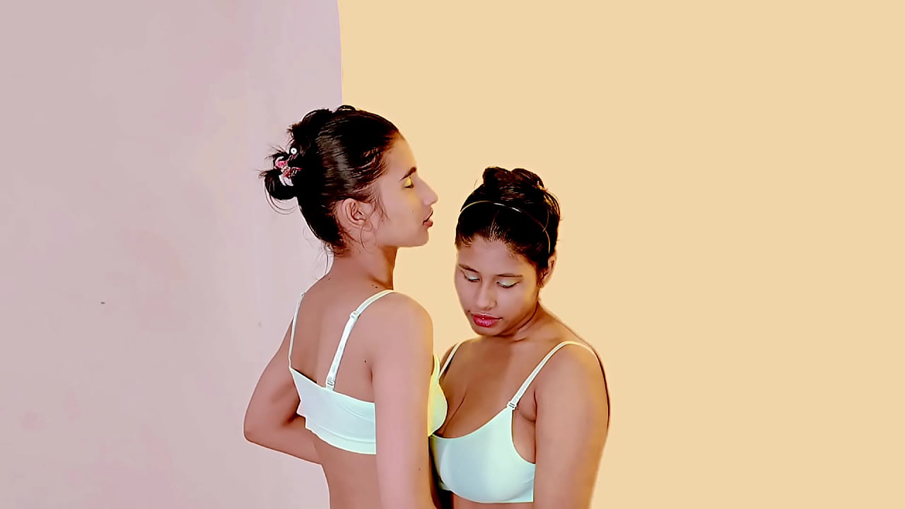 Uttaran20 – HOT MILFS CUM HARD COMPILATION threesome