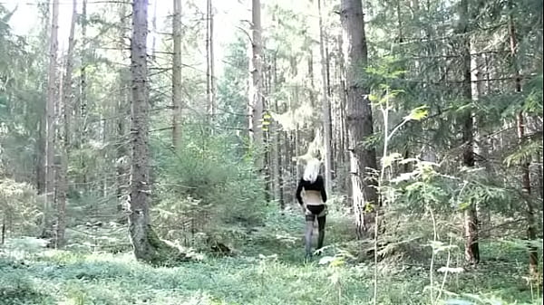 Download Video - Teen Cossdresser in the forest