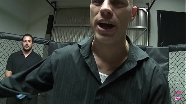 Big girl Tiffany Castle screams with pleasure as Johnny drills her pussy