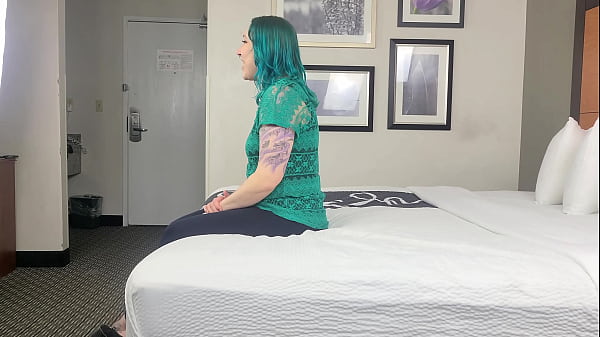 Lizzie Daniels - Introduction - Side