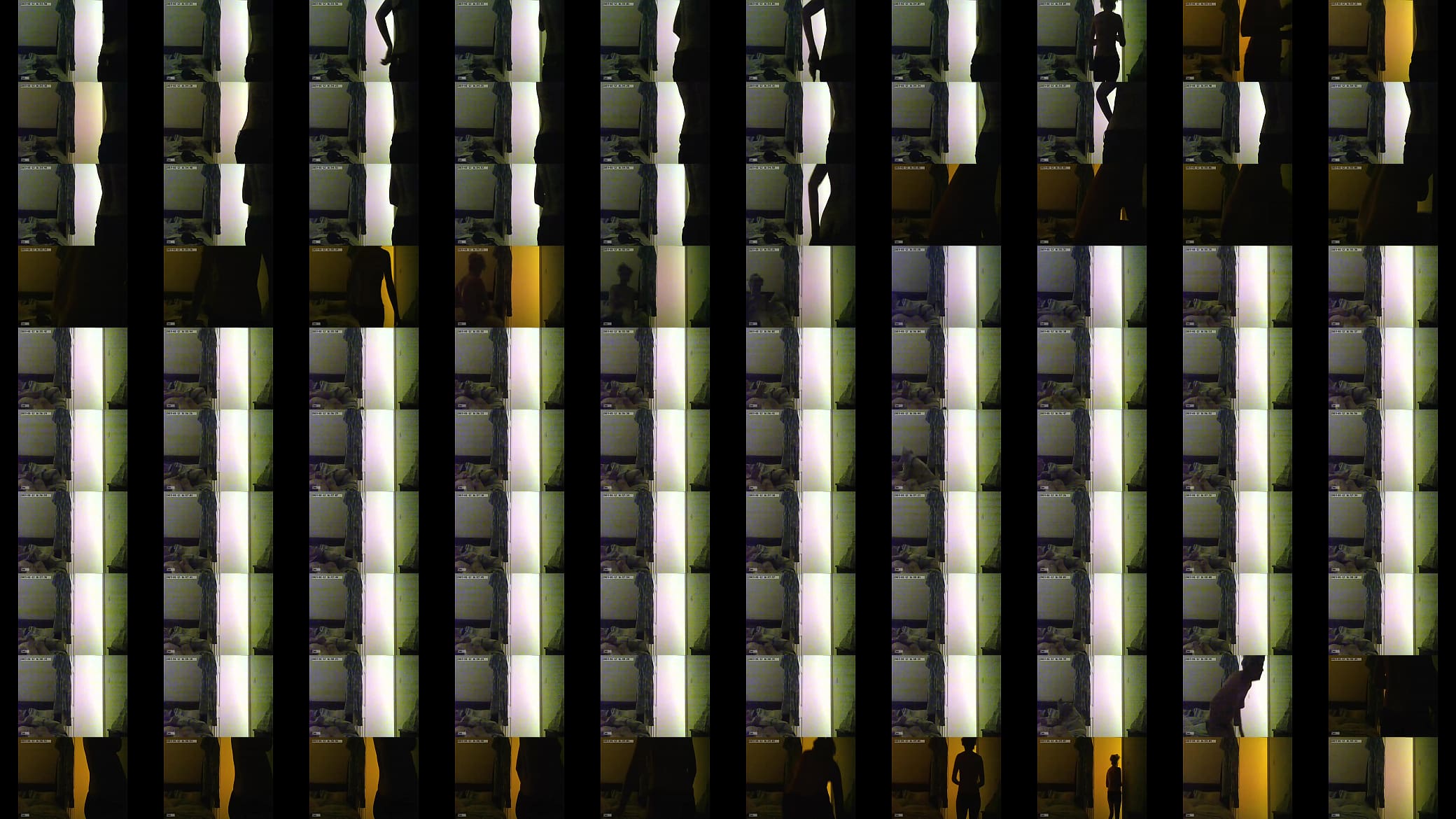 Wife playing with herself 预览图