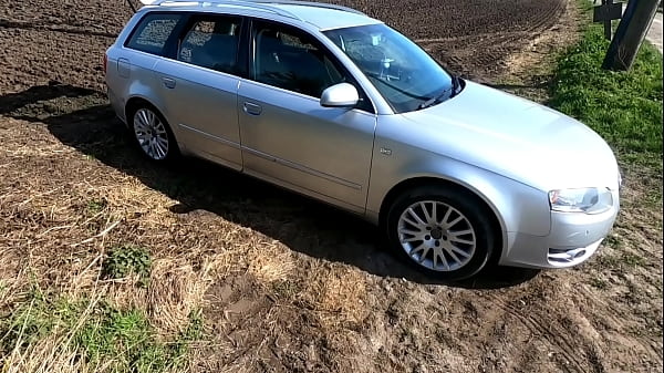 Outdoor dogging with Scarlett Lust
