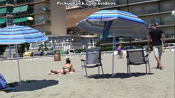 young Spaniard pickup on the beach for $ 37 and fucked