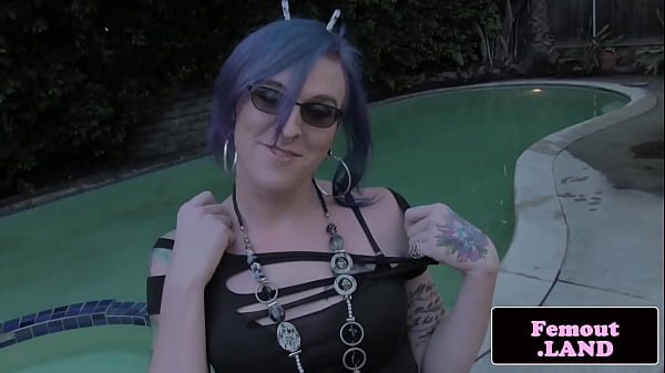 Inked up goth tranny pulling on her cock