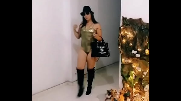 Tik girl