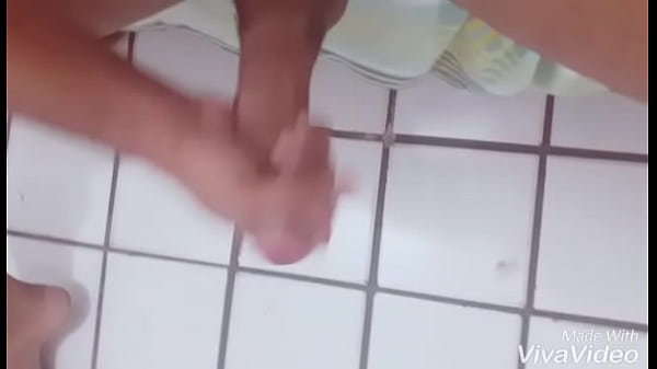 Gozando gostoso em casa