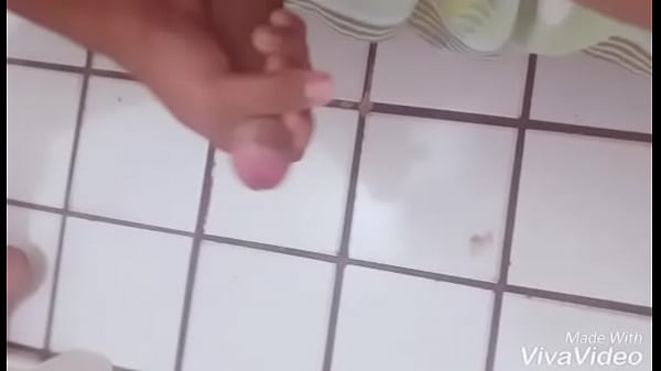Download Video - Gozando gostoso em casa