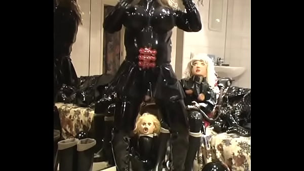 Roxina2007SoNaughtyRubberDoll240207