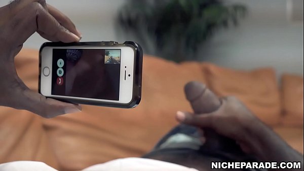 NICHE PARADE - Black Girlfriend Bunny Lane Surprises Me With Handjob