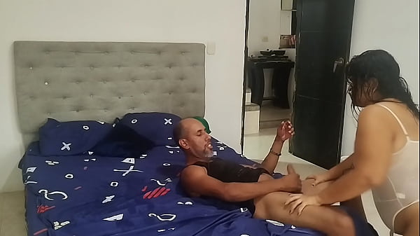What a nice, thick cock, she likes to fuck really deliciously.