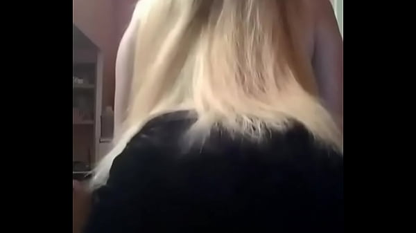 Venezolana Antonella Cardillo moviendo muy bien...