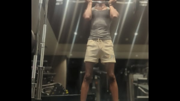 Watch TheTitusBull workout.