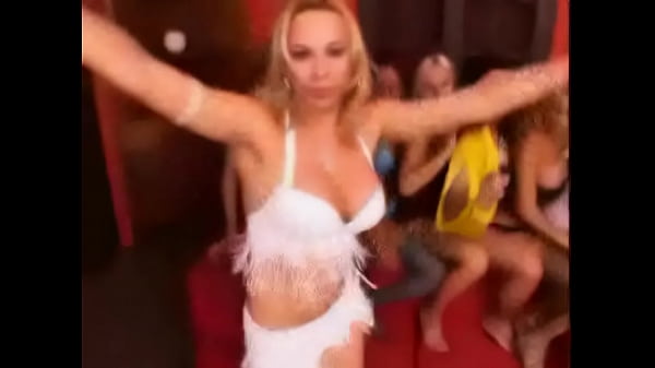 Download Video - Shemale Bukkake