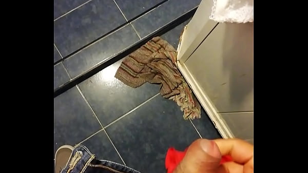 Download Video - Las tanguitas usadas de la puta de mi cu&ntilde;ada - - my slut sister in law panties