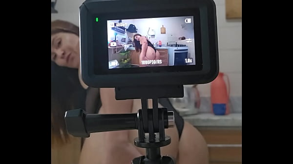 Eu era tão santinha ele me convenceu a fazer ele de corno , agora aguenta