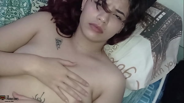 Horny stepbrother fucks his stepsister's pussy until he ends with a big SQUIRTING
