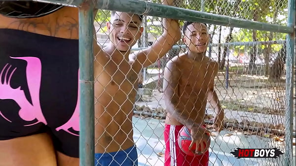 Fodendo o safado junto do meu amigo