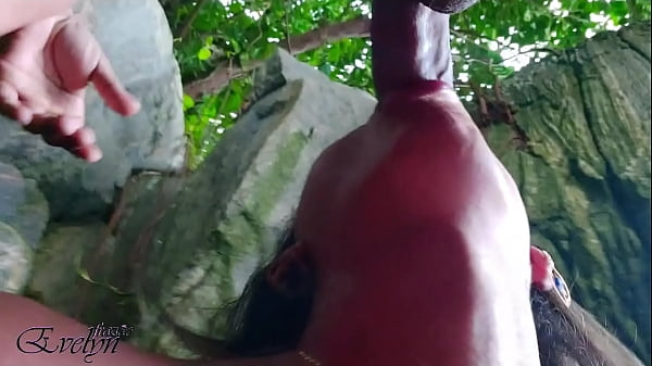 FODENDO CU DE PASSIVO NA FLORESTA PERTO DA PRAI...