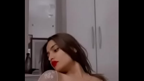 Poonam N'est Pas Donné Au Desi