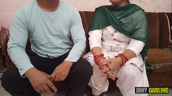 Download Video - Diwali ke din maami ki choot ke pataakhe chala kar manaayi diwali