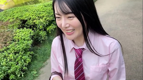 名門学校のお嬢様がお上品ナマ交尾。おじさんとの...