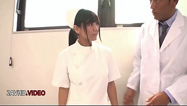 欲求不満な日本人看護師、篠原ゆうとの熱いスリーサム