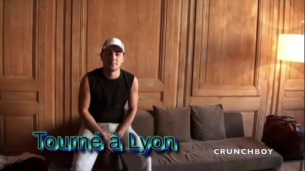 french twink fucked by JULIE with sneaker domiantion