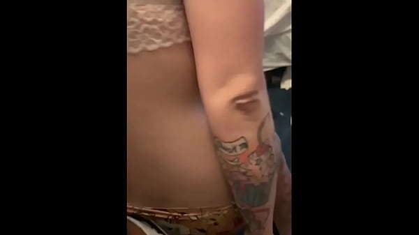 Big booty white girl gets her mouth stuffed after break up